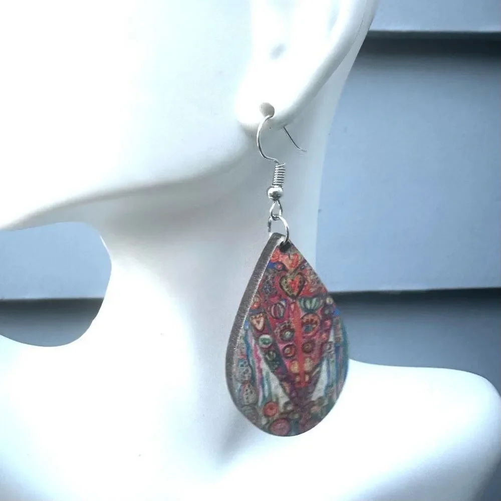 Design teardrop earrings